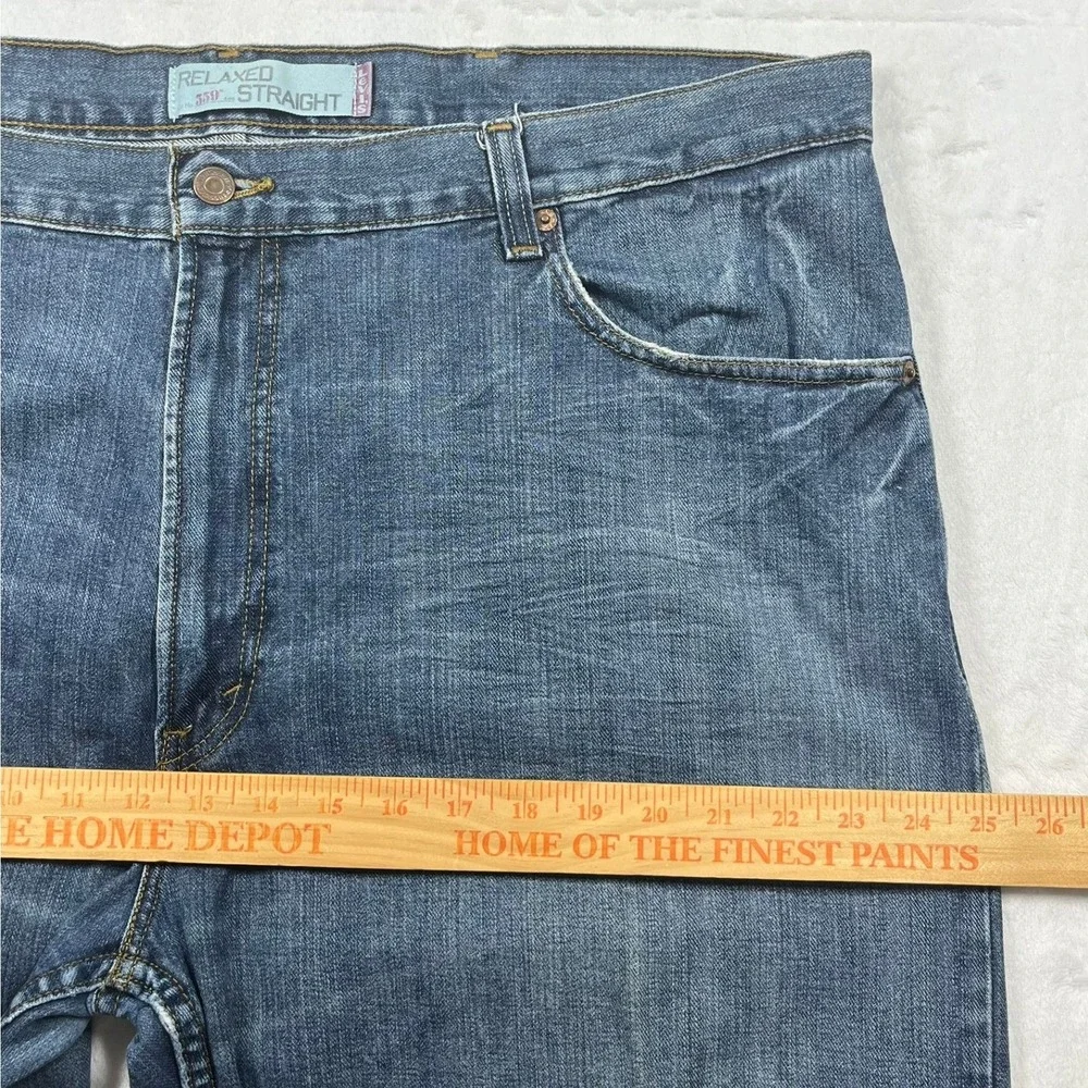 Levis slip into